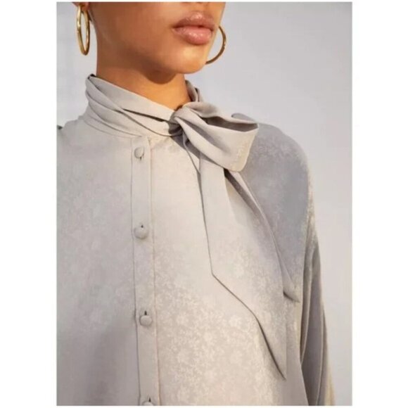 Aritzia 1-01 Babaton Womens Luxembourg Blouse Size M - Picture 2 of 15